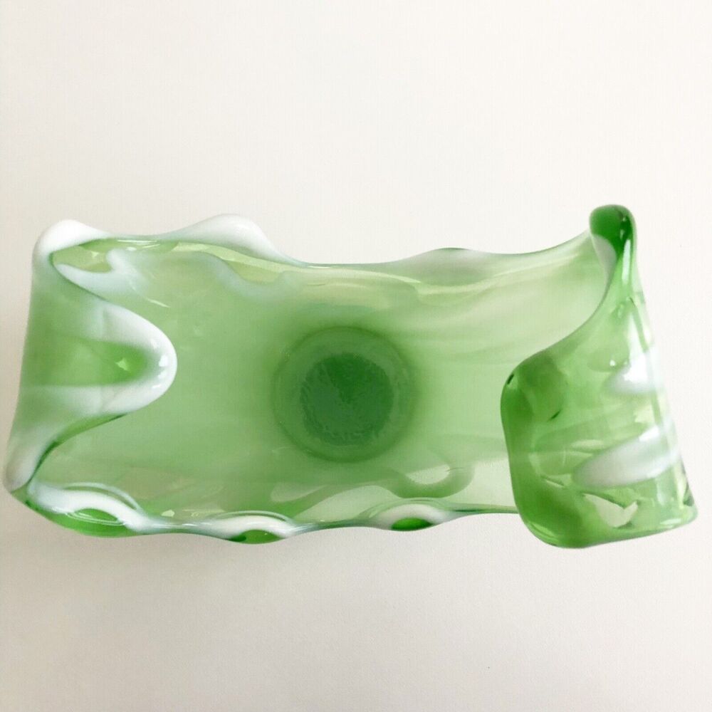 Murano ? Hand Blown Art Glass Milk Green Vessel Console Bowl Wave White Ribbon - Picture 6 of 11